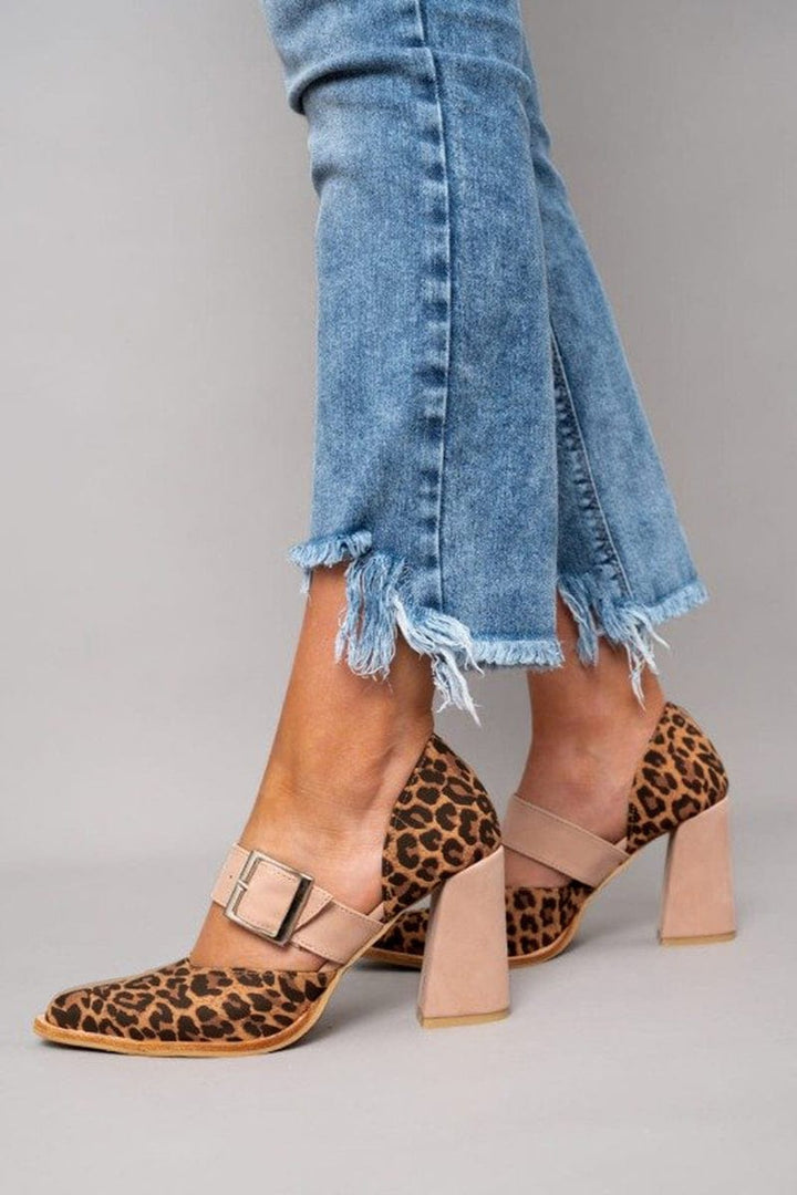 Ilana™ | Tacones de cuña con estampado de leopardo audaz