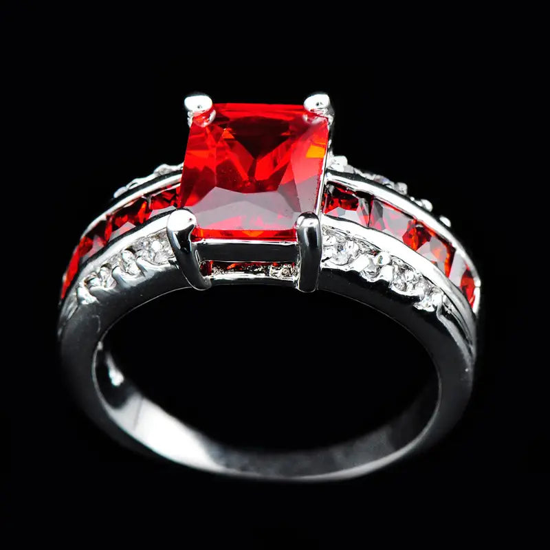 Anillo de Plata con Rubí de Diseño de Banda Dividida