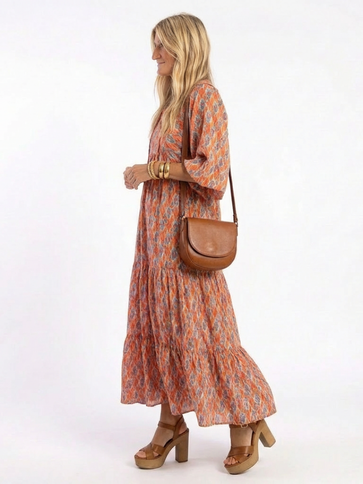 Amara | Vestido midi con escote en V y patrón geométrico