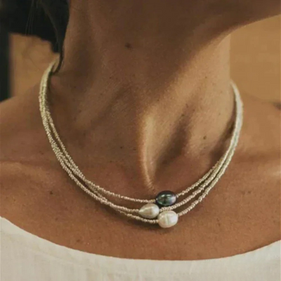 Collar de perlas de estilo antiguo