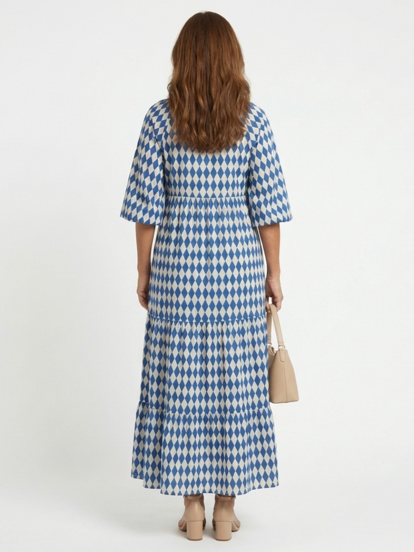 Elodie | Vestido con estampado de diamantes y falda con volantes