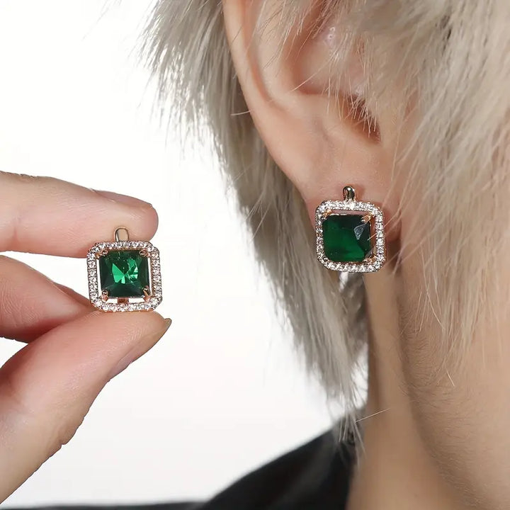 Pendientes de Oro con Zirconia Verde Cuadrada