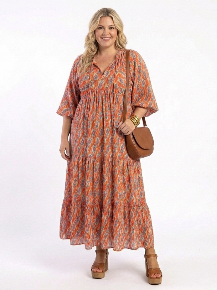 Amara | Vestido midi con escote en V y patrón geométrico