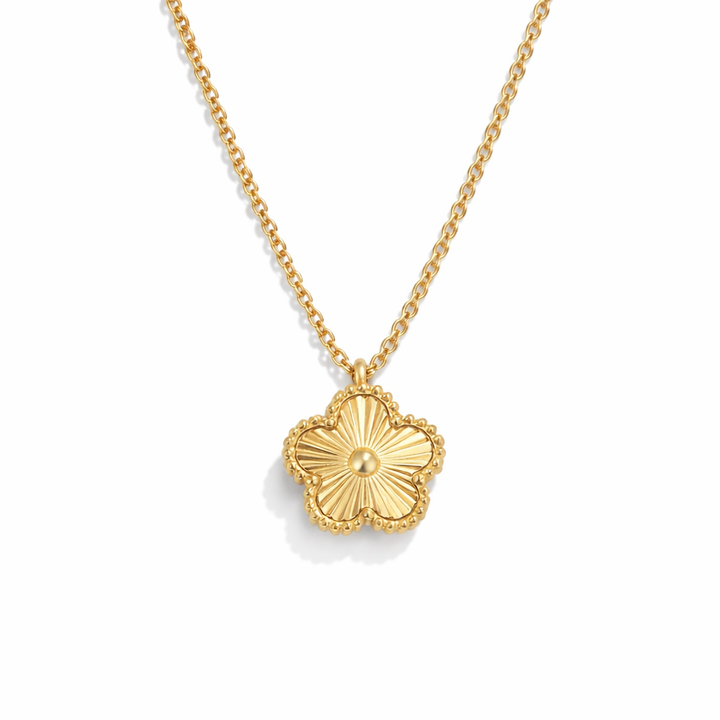 Collar trébol dorado