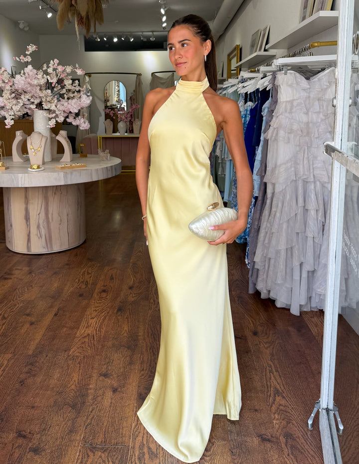 ZEYNEP | Vestido Maxi Satinado Elegante con Corte Halter