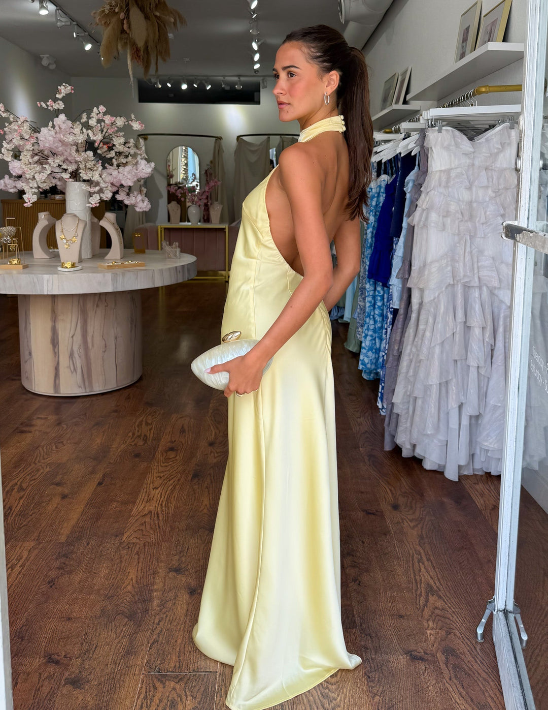ZEYNEP | Vestido Maxi Satinado Elegante con Corte Halter