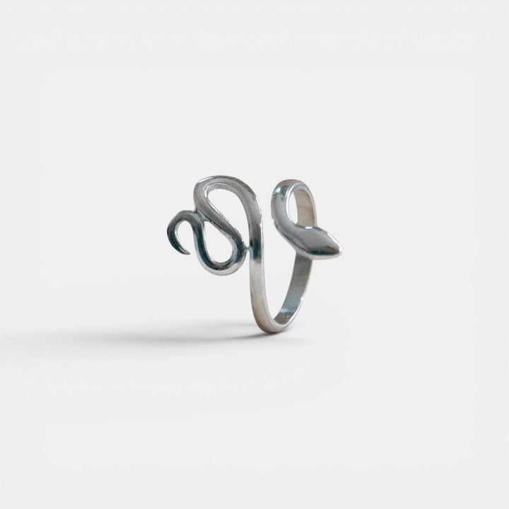 Anillo Serpiente Plateado de Acero Inoxidable