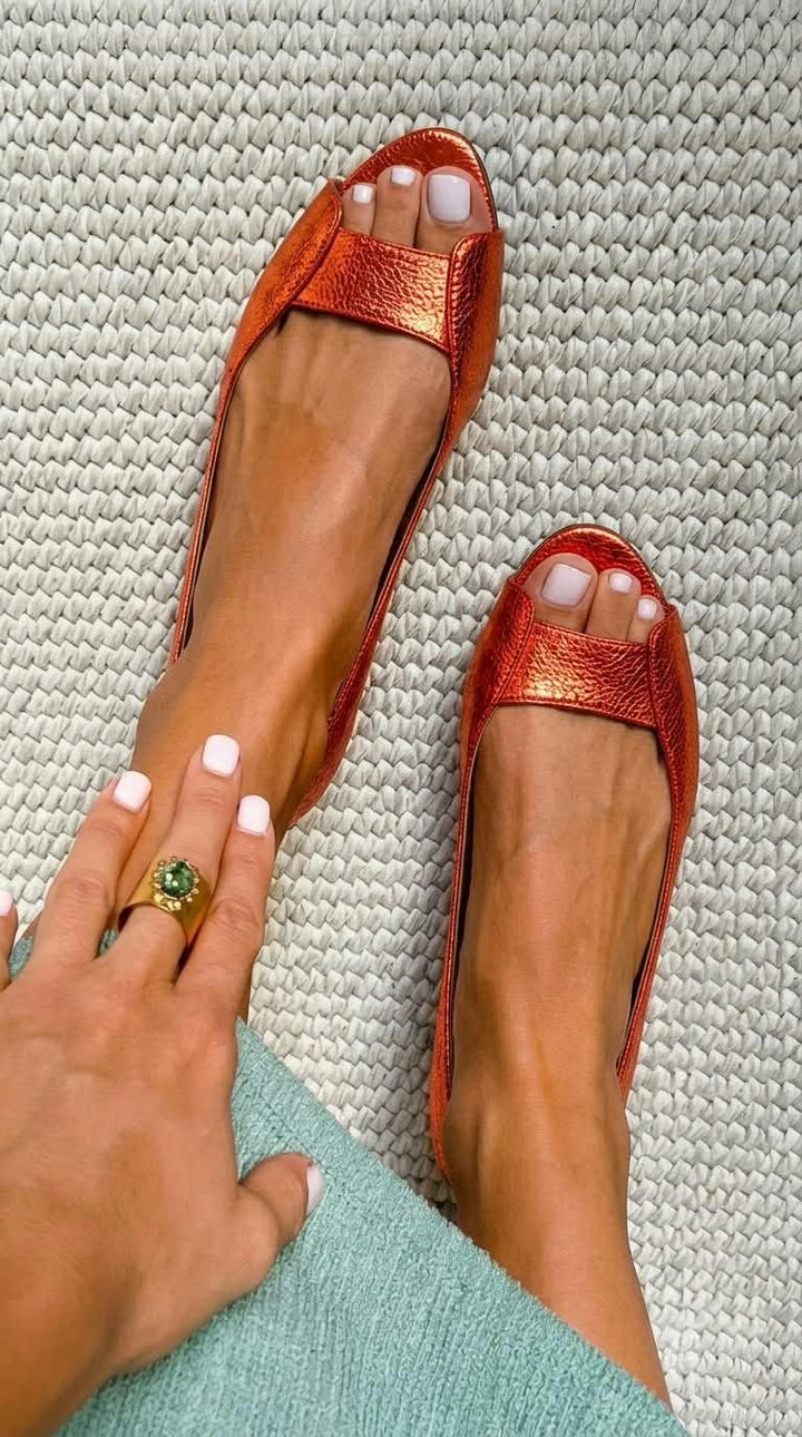 Sandalias cómodas en oro Adelina