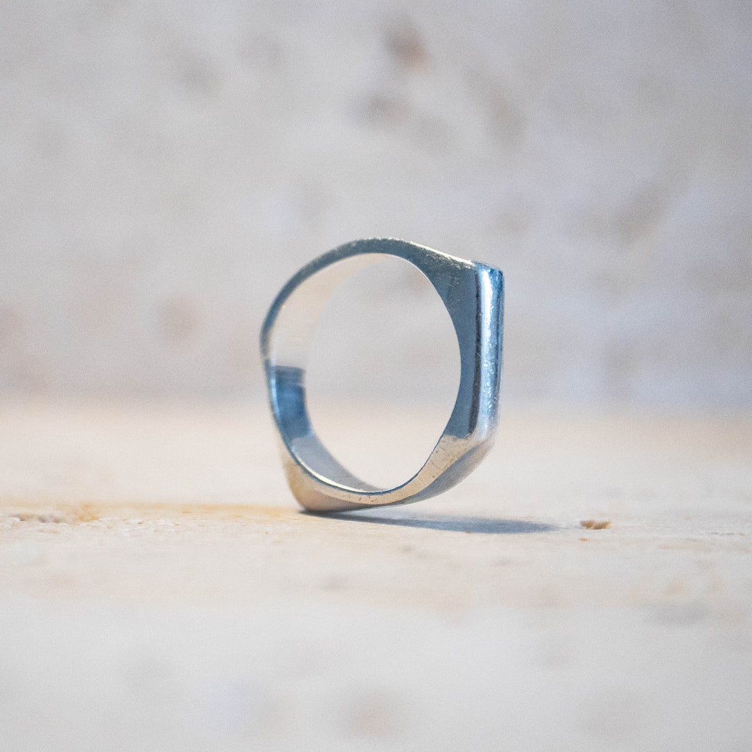 Anillo asimétrico de plata esterlina maciza 925 – hecho a mano