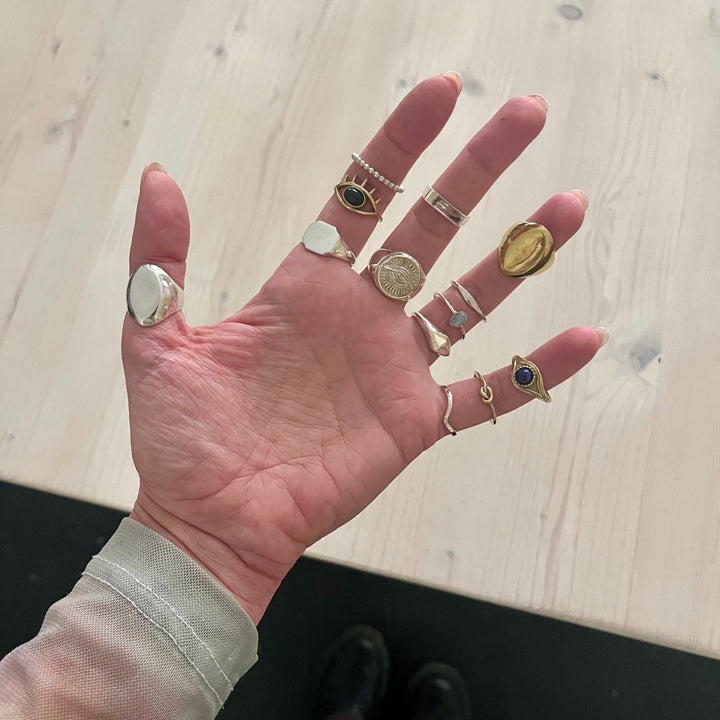 Bonita pequeña anillo de sello en plata esterlina 925, hecho a mano