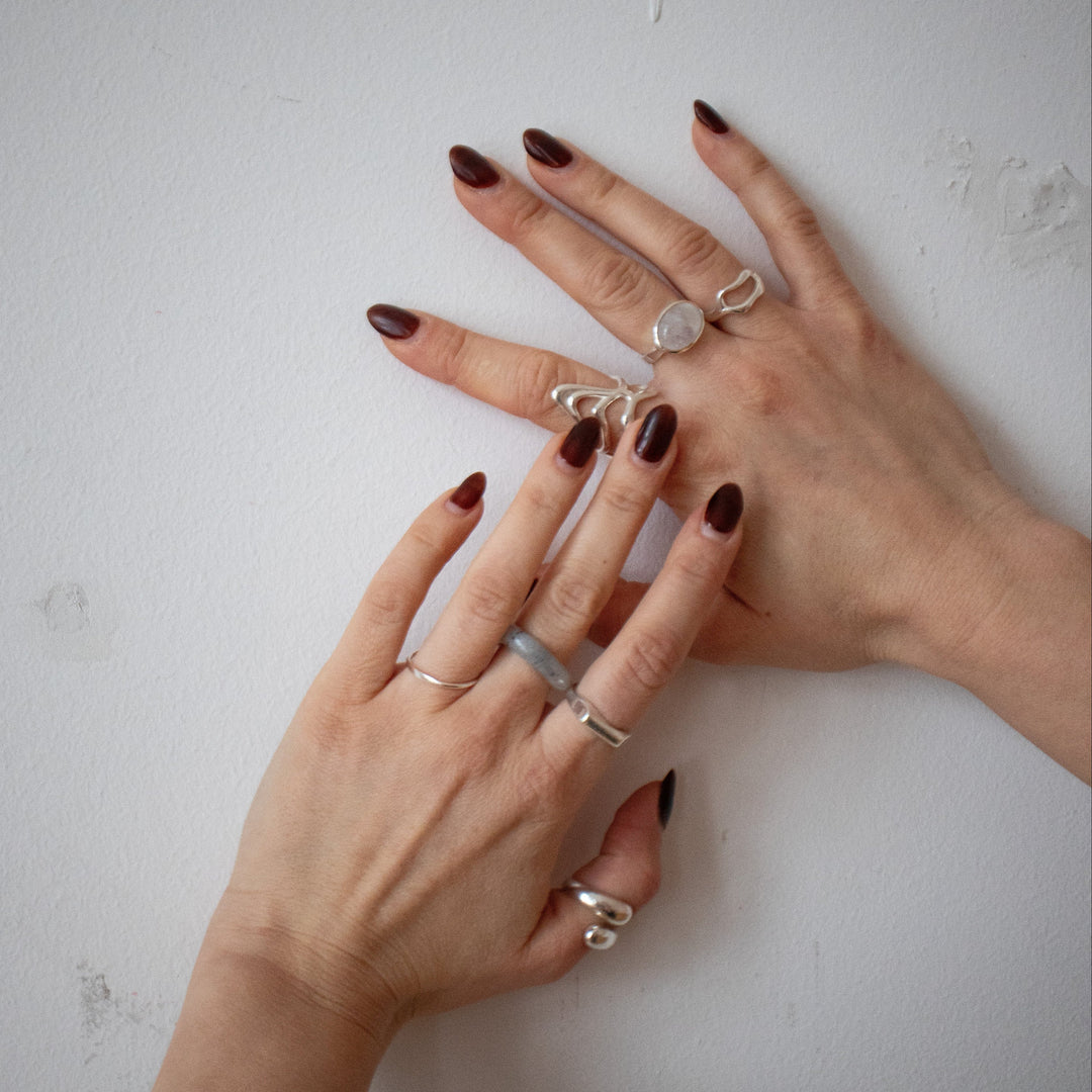 Anillo de Labradorita – Anillo Ovalado Statement en Plata 925