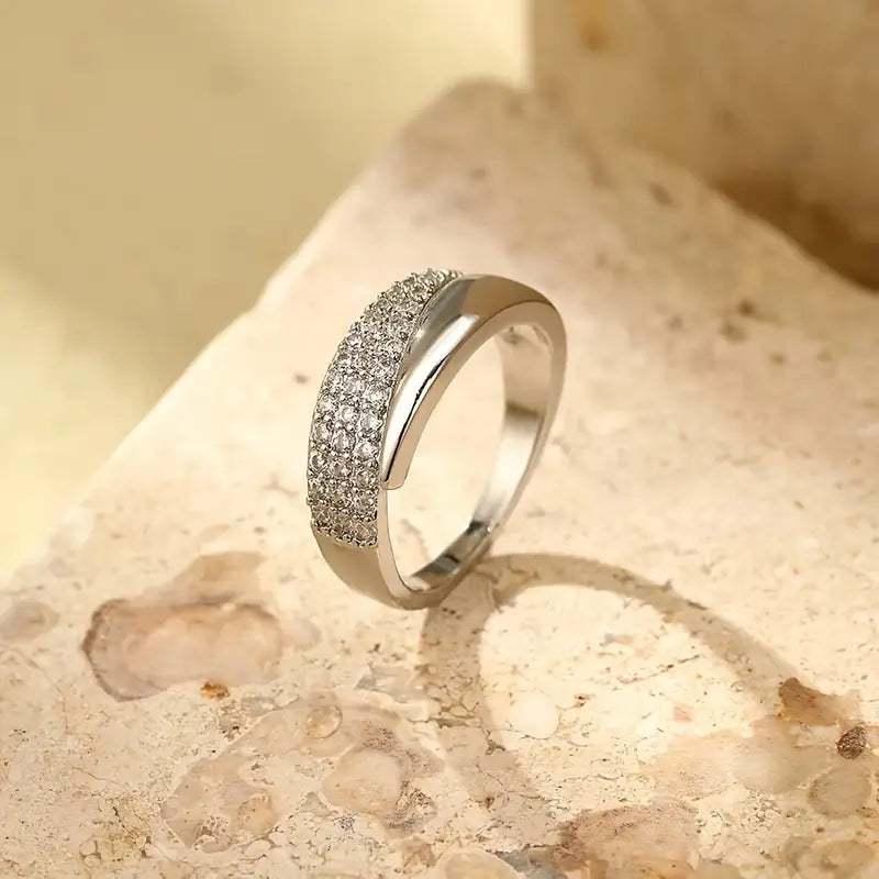 Éloïse – Un anillo de brillo atemporal