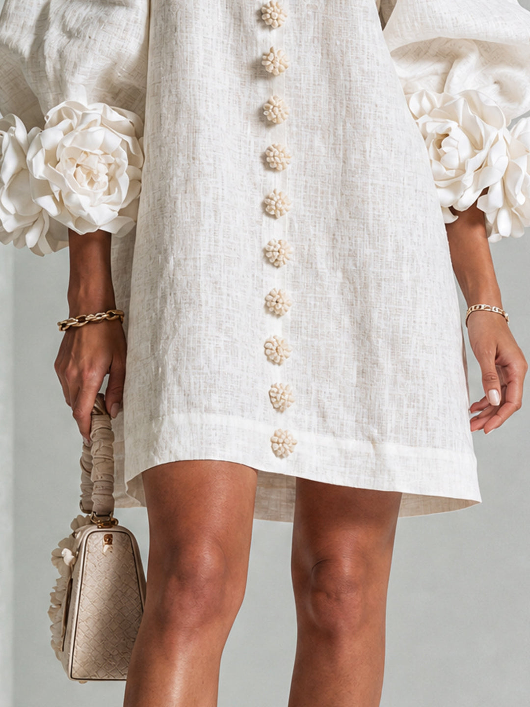 Lola | Vestido mini con estampado floral y cierre de botones
