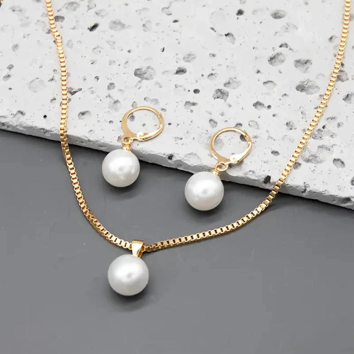 Collar de Perlas Elegante y Gracioso
