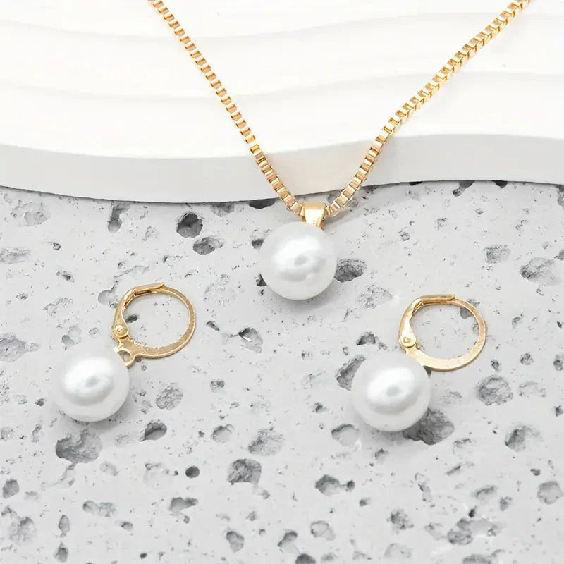 Collar de Perlas Elegante y Gracioso