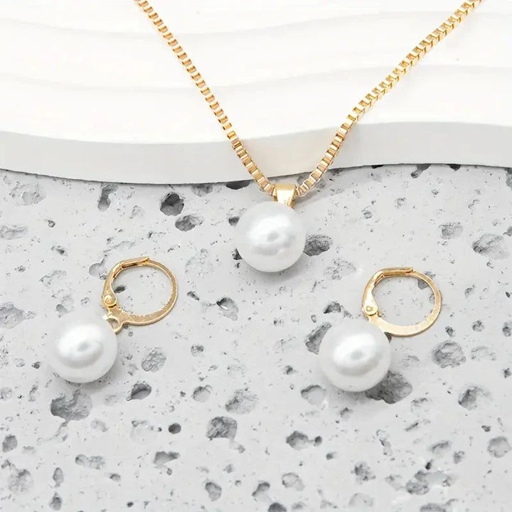 Collar de Perlas Elegante y Gracioso