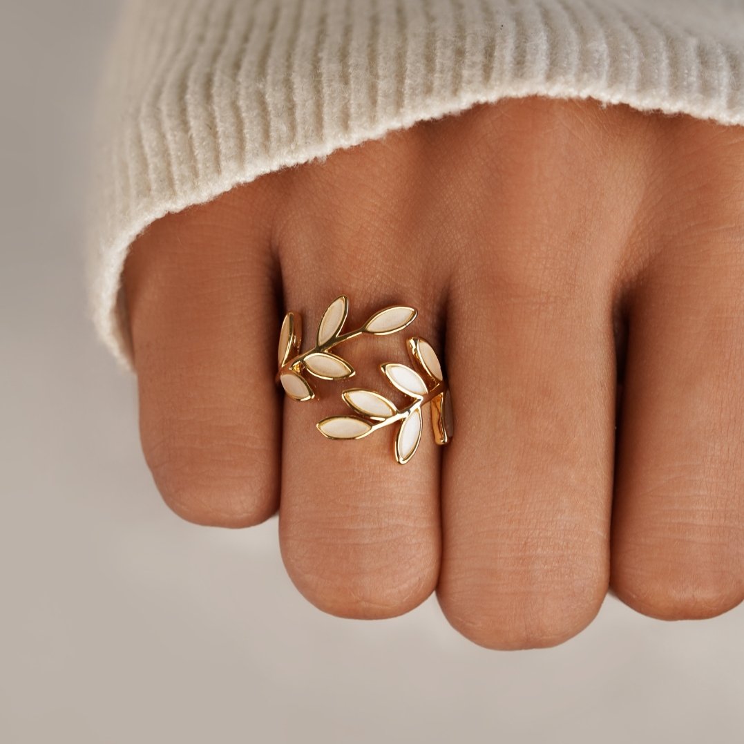 Anillo hoja dorada
