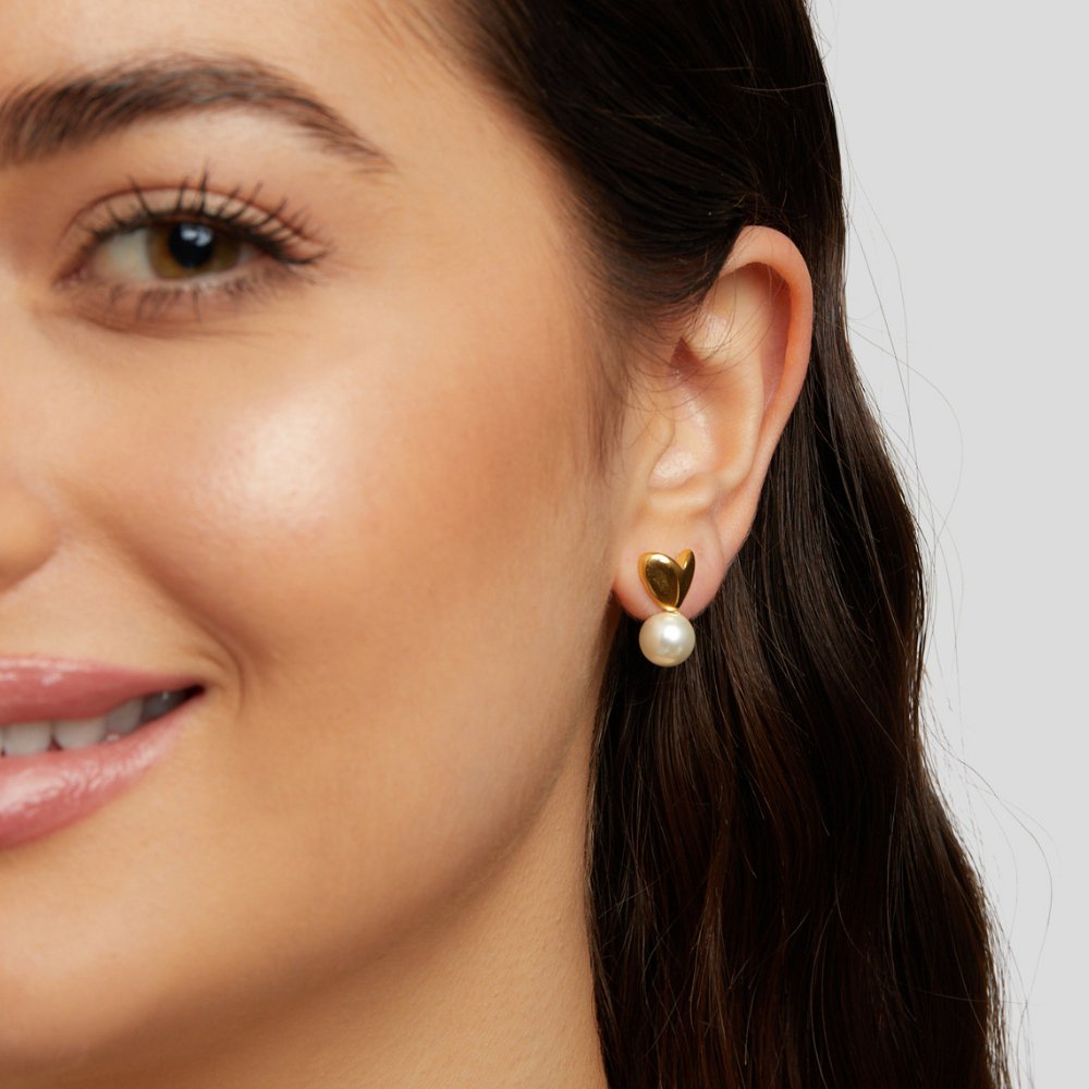 Pendientes en forma de corazón con perla