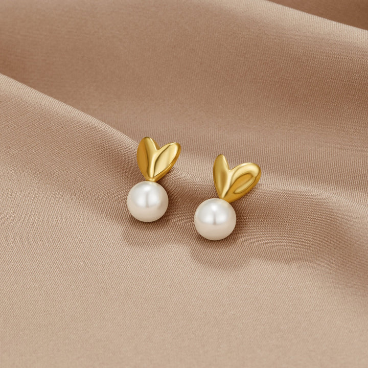 Pendientes en forma de corazón con perla