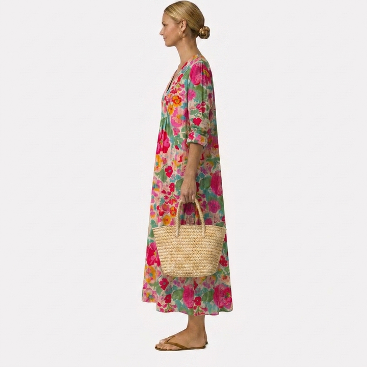 Vestido rosa elegante con estampado de flores