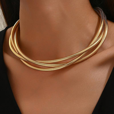 Collar vintage de capas de oro
