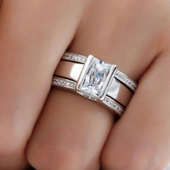 Anillo de Vidrio Incrustado Vintage
