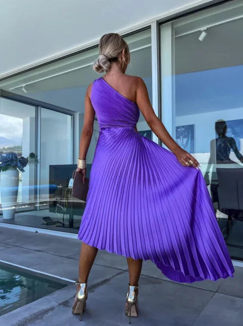 ELLA | Vestido midi con pliegues y un hombro