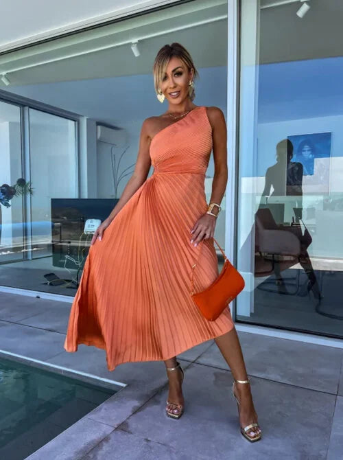 ELLA | Vestido midi con pliegues y un hombro
