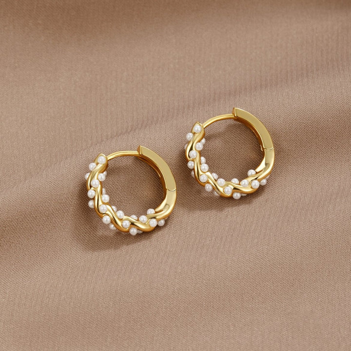 Pendientes de aro con perlas trenzadas